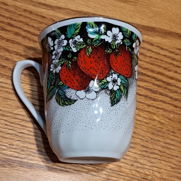 Strawberry China collection - Picture 8 of 8